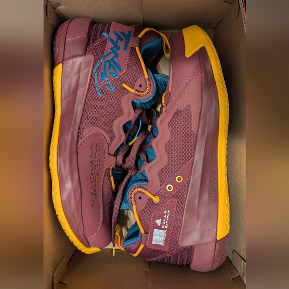 NIB Adidas Limite Dame 7 EXTPLY GCA 'Three' Victory Crimson Size 11. - Picture 3 of 7